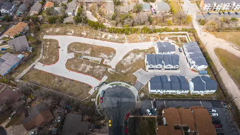 1300 Mckie Dr, Austin, TX 78752