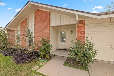 10071 Woodland Village Dr, Austin, TX 78750