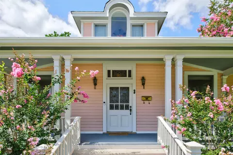 812 W 10th St, Austin, TX 78701