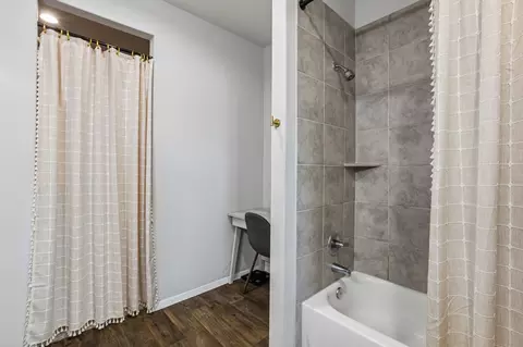 Bath - 11604 Comano Dr, Austin, TX 78747 photo 3 of 3