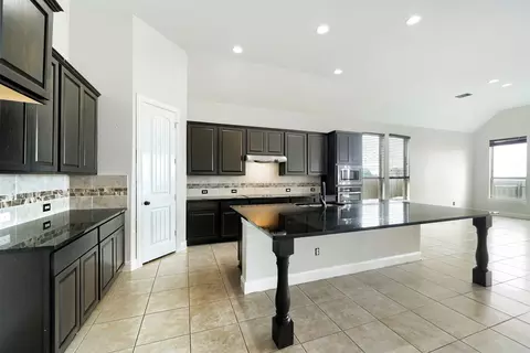 Kitchen - 1012 Hillrose Dr, Leander, TX 78641 photo 2 of 2