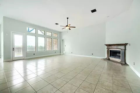 Living - 1012 Hillrose Dr, Leander, TX 78641 photo 1 of 7