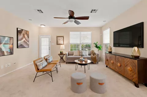 1900 Scofield Ridge Pkwy #202, Austin, TX 78727