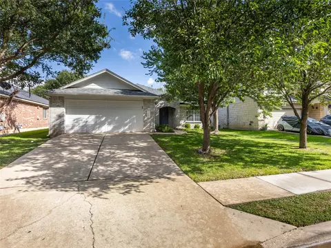 Exterior - 3064 Bent Tree Loop, Round Rock, TX 78681 photo 4 of 9