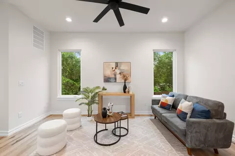 2309 Montopolis Dr #7, Austin, TX 78741
