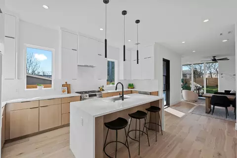 1407 Valleyridge Dr #B, Austin, TX 78704