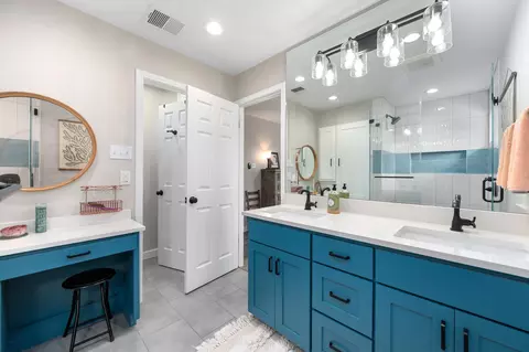 Bath - 3408 Ruby Red Dr, Austin, TX 78728 photo 4 of 5