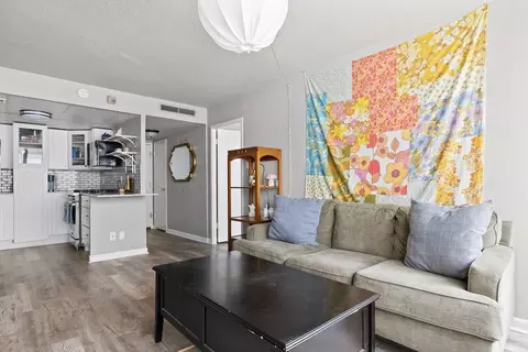 1800 Lavaca St #207, Austin, TX 78701