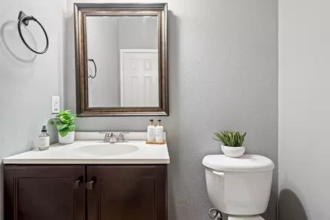 Bath - 140 Wolfberry Path, Buda, TX 78610 photo 4 of 4