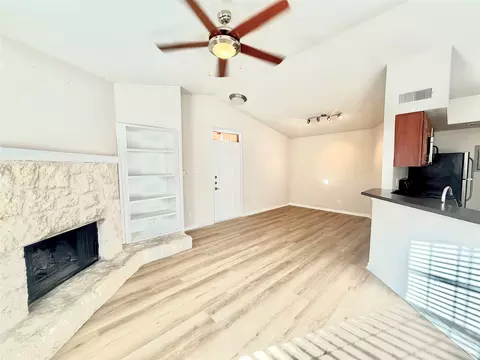 6804 N Capital Of Tx Hwy #824, Austin, TX 78731