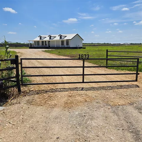 1673 Scull Rd, San Marcos, TX 78666