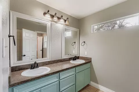 Bath - 304 S Main St, Elgin, TX 78621 photo 1 of 4