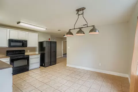 Kitchen - 304 S Main St, Elgin, TX 78621 photo 5 of 5