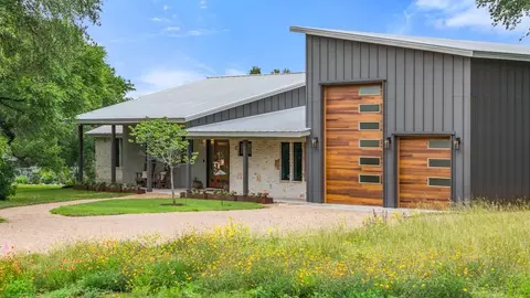 9207 Claxton Dr, Austin, TX 78736