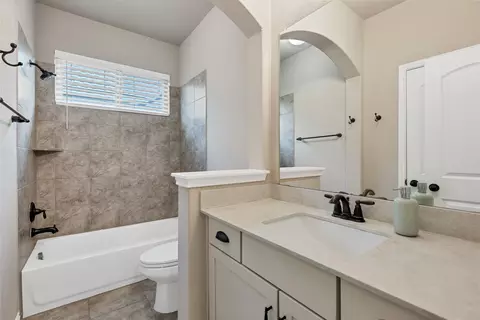 Bath - 2000 Camay St, Leander, TX 78641 photo 4 of 4