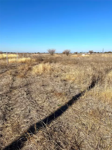 680 County Rd 520 Rd, Hondo, TX 78850