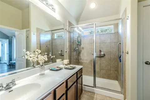 Bath - 1089 Hot Spring Vly, Buda, TX 78610 photo 1 of 2