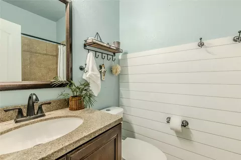 Bath - 1089 Hot Spring Vly, Buda, TX 78610 photo 2 of 2