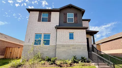 695 Clarissa St, Buda, TX 78610