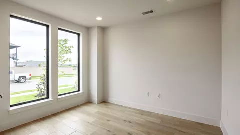 9004 Fallkill Dr, Austin, TX 78744 photo 10