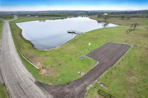 View/Area - 494 Flash Cir, Luling, TX 78648 photo 4 of 4