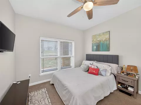 Bedroom - 494 Flash Cir, Luling, TX 78648 photo 3 of 5