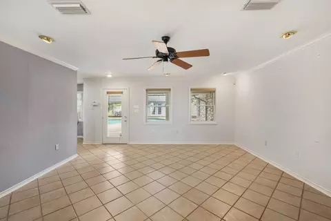 6625 E Post Rd, Kyle, TX 78640 photo 9