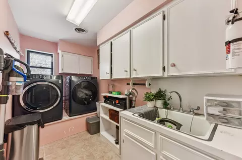 Other - 111 Post Oak Dr, Elgin, TX 78621 photo 6 of 11
