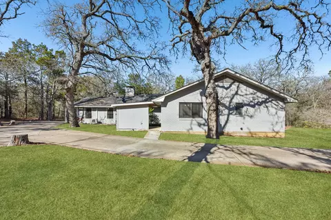 Other - 111 Post Oak Dr, Elgin, TX 78621 photo 10 of 11