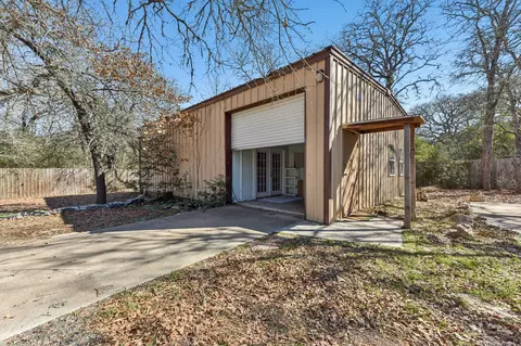 Other - 111 Post Oak Dr, Elgin, TX 78621 photo 9 of 11
