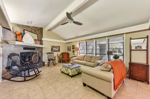 Living - 111 Post Oak Dr, Elgin, TX 78621 photo 2 of 3