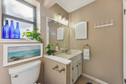 Bath - 111 Post Oak Dr, Elgin, TX 78621 photo 1 of 3