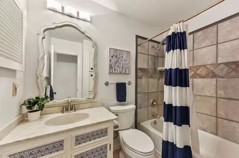 Bath - 111 Post Oak Dr, Elgin, TX 78621 photo 2 of 3