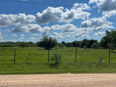 804 Smith Rd, Rockdale, TX 76567