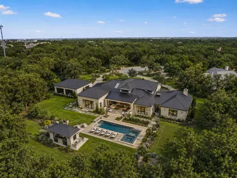 120 E Rustle Cv, Georgetown, TX 78628 photo 4