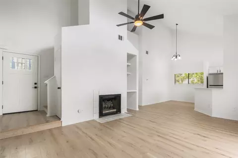 923 E 41st St #201, Austin, TX 78751