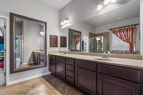 Bath - 2610 Raindance, Leander, TX 78641 photo 2 of 5