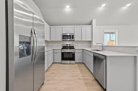 Kitchen - 332 Bendecido Loop, Elgin, TX 78621 photo 1 of 3