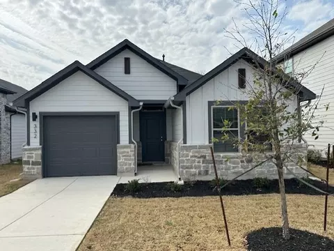 Exterior - 332 Bendecido Loop, Elgin, TX 78621 photo 5 of 9