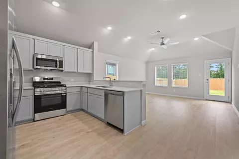 Other - 332 Bendecido Loop, Elgin, TX 78621 photo 3 of 4