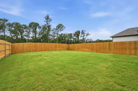 Exterior - 332 Bendecido Loop, Elgin, TX 78621 photo 6 of 11