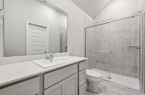 Bath - 332 Bendecido Loop, Elgin, TX 78621 photo 1 of 2