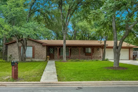 605 Quail Creek Dr, Round Rock, TX 78664