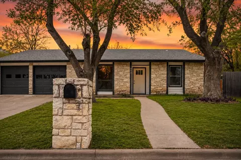 502 Pintail Ln, Taylor, TX 76574