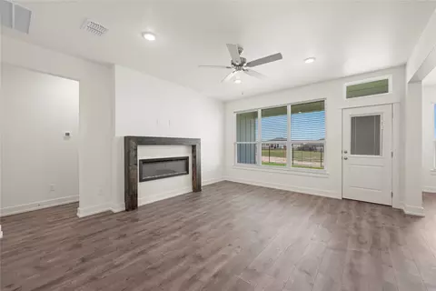Living - 564 Gus Loop, Georgetown, TX 78626 photo 2 of 3