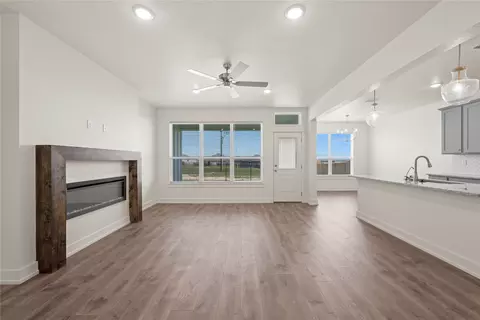 Living - 564 Gus Loop, Georgetown, TX 78626 photo 1 of 3