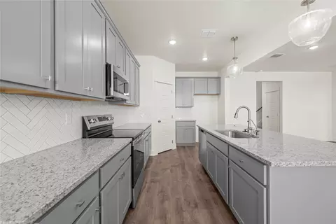 Kitchen - 564 Gus Loop, Georgetown, TX 78626 photo 1 of 1