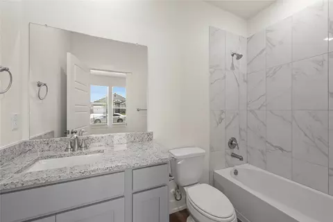 Bath - 564 Gus Loop, Georgetown, TX 78626 photo 2 of 6
