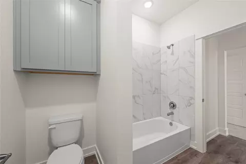 Bath - 564 Gus Loop, Georgetown, TX 78626 photo 6 of 6