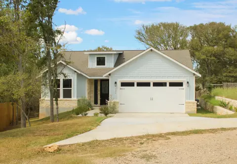 106 Halawa Ct, Bastrop, TX 78602
